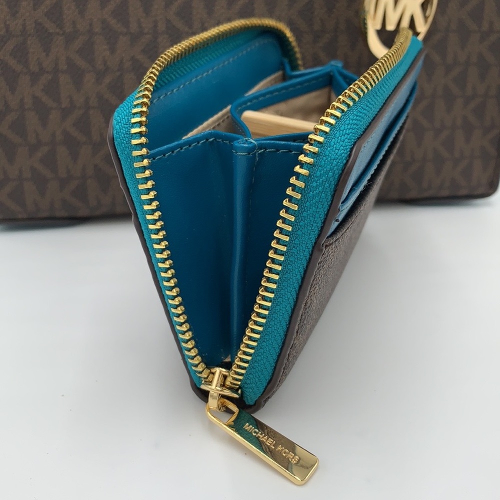 MICHAEL KORS MERCER MEDIUM MESSENGER CROSSBODY BAG & MEDIUM ZIP AROUND W… - Picture 13 of 16
